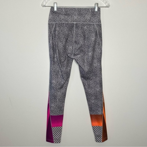 ADIDAS Peloton 7/8 Length HEAT.RDY Tights - Picture 3 of 16